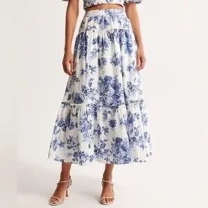 Abercrombie Poplin blue floral and White Tiered A-line Midi Skirt medium Spanish